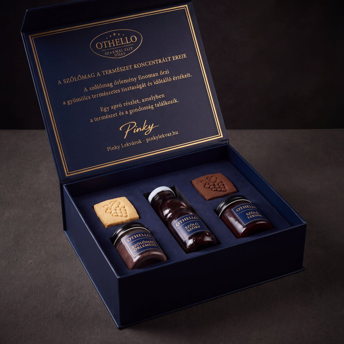 Othelló Prestige Collection díszdoboz nyitva – szőlőszörp, lekvár, kekszek